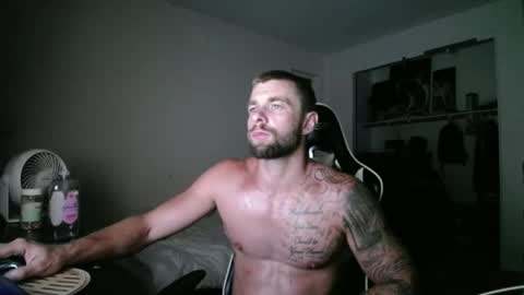 Snapshot of theufcfan_8181 chatting on 07-26-26, 04:20 troy online show from 07-26-26, 04:20