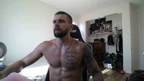 Snapshot of theufcfan_8181 chatting on 08-02-26, 12:31 troy online show from 08-02-26, 12:31