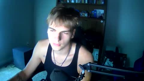 Snapshot of thevincegray chatting on 05-31-26, 11:06 Vince online show from 05-31-26, 11:06