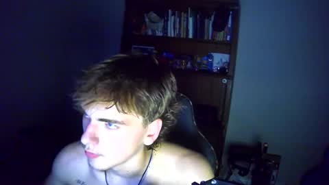 Snapshot of thevincegray chatting on 06-11-26, 02:53 Vince online show from 06-11-26, 02:53