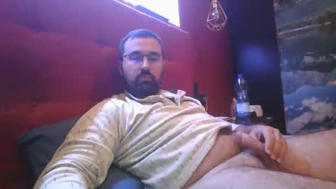 Snapshot of theviper1990 chatting on 12-19-24, 02:34 Carlos1990 online show from 12-19-24, 02:34