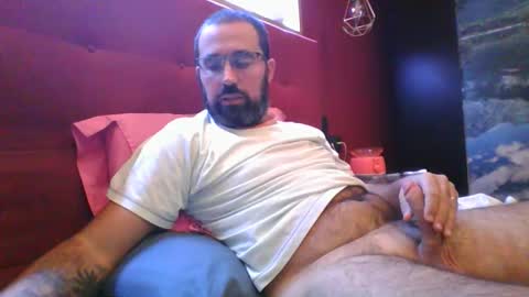 Snapshot of theviper1990 chatting on 11-04-25, 12:43 Carlos1990 online show from 11-04-25, 12:43