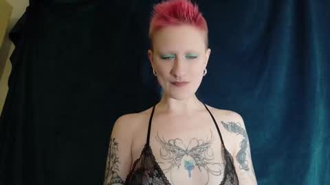 pinky promise online show from 01-17-26, 07:17