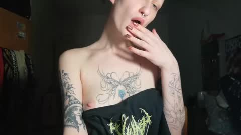 pinky promise online show from 04-13-26, 11:10