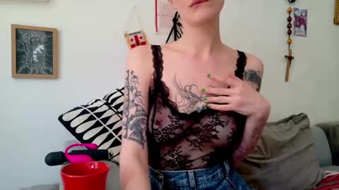 pinky promise online show from 04-23-26, 12:15