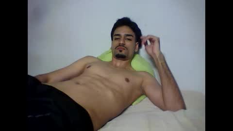Snapshot of thiago22bk chatting on 10-01-25, 04:40 thiago22bk online show from 10-01-25, 04:40