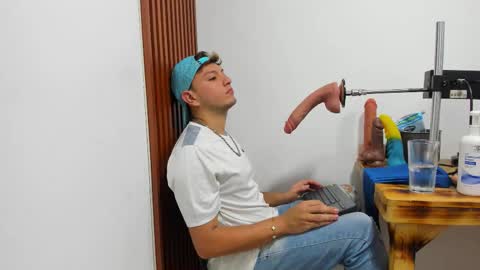 Snapshot of thiago_duvan chatting on 01-14-26, 07:19 Thiago online show from 01-14-26, 07:19