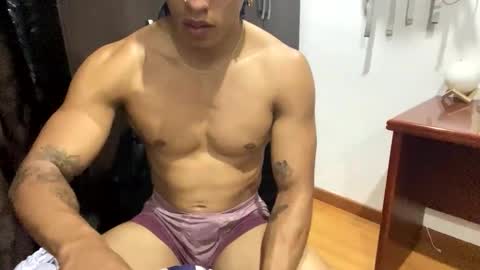 thiago_happy online show from 12-22-25, 03:47