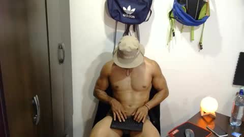 thiago_happy online show from 06-11-26, 12:32