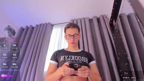 SanThiago online show from 10-15-25, 08:20