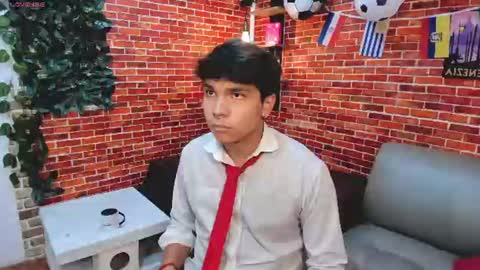 Snapshot of thiago_kozak chatting on 07-06-26, 01:19 thiago online show from 07-06-26, 01:19