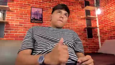 Snapshot of thiago_kozak chatting on 07-25-26, 01:52 thiago online show from 07-25-26, 01:52