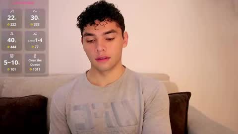 Snapshot of thiago_l chatting on 03-06-25, 03:24 Just Thiago online show from 03-06-25, 03:24