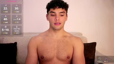 Snapshot of thiago_l chatting on 03-12-25, 12:31 Just Thiago online show from 03-12-25, 12:31