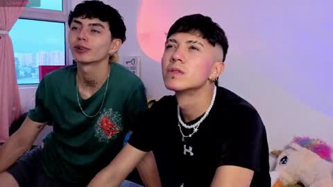 thiago_n_sam online show from 04-04-26, 09:01