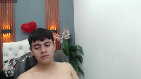 thiago_saenzz online show from 03-04-26, 06:14