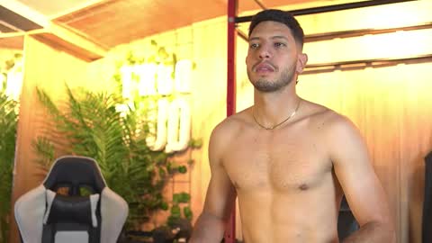 Thiago online show from 12-20-25, 12:34