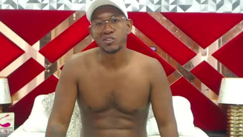 Snapshot of thiagoblackhot chatting on 07-21-26, 03:25 Thiago online show from 07-21-26, 03:25