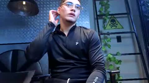 Snapshot of thiagofox1 chatting on 07-28-26, 11:50 Thiago online show from 07-28-26, 11:50