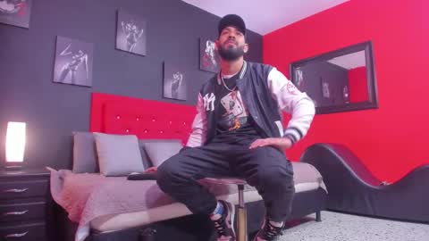 Thia Gomez online show from 11-30-25, 12:31