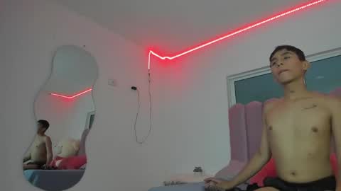 Snapshot of thiagoo_twin chatting on 05-21-26, 07:10 thiagoo_twin online show from 05-21-26, 07:10