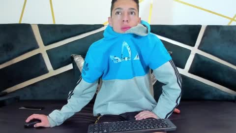 Thiago   online show from 04-09-26, 12:43