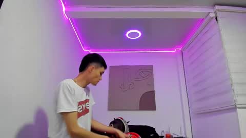 Thiago Wells online show from 02-26-25, 03:53