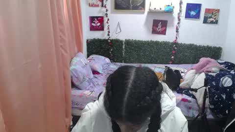 Snapshot of thiana_horny chatting on 06-10-26, 12:26 thiana_horny online show from 06-10-26, 12:26