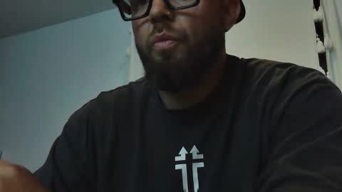 Snapshot of thiccbull12 chatting on 06-11-26, 03:48 thiccbull12 online show from 06-11-26, 03:48