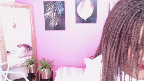 Snapshot of thickeebonyy chatting on 02-23-25, 07:38 thickeebonyy online show from 02-23-25, 07:38