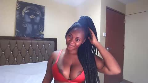 Snapshot of thickfantasy chatting on 09-24-25, 03:43 zara online show from 09-24-25, 03:43