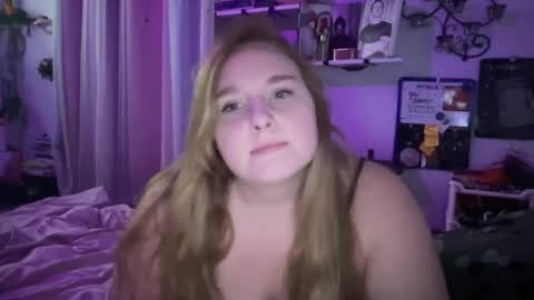 Snapshot of thickgingergoddess chatting on 12-10-24, 07:16 Ariel online show from 12-10-24, 07:16