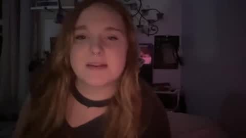Snapshot of thickgingergoddess chatting on 12-15-24, 06:51 Ariel online show from 12-15-24, 06:51