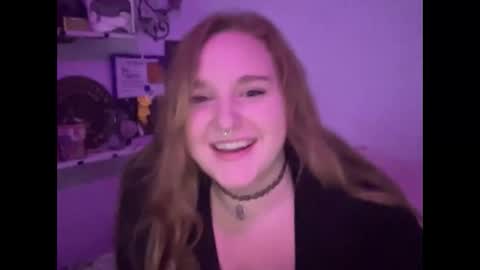 Snapshot of thickgingergoddess chatting on 12-16-24, 05:06 Ariel online show from 12-16-24, 05:06
