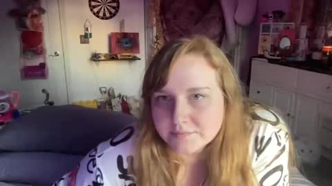 Snapshot of thickgingergoddess chatting on 03-10-25, 11:06 Ariel online show from 03-10-25, 11:06