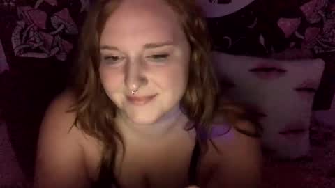 Snapshot of thickgingergoddess chatting on 09-29-25, 04:39 Ariel online show from 09-29-25, 04:39