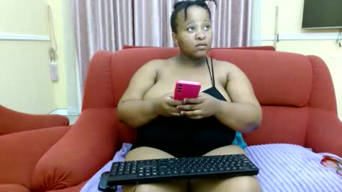 Snapshot of thickjuicyxxx chatting on 10-12-25, 04:17 thickjuicyxxx online show from 10-12-25, 04:17