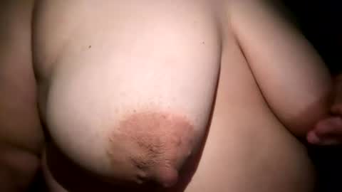 Snapshot of thickkcloudz chatting on 07-15-26, 07:35 thickkcloudz online show from 07-15-26, 07:35