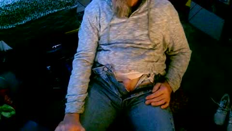 Snapshot of thickwhiteboydick chatting on 12-23-24, 09:05 thickwhiteboydick online show from 12-23-24, 09:05