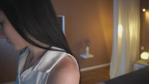 Lilly online show from 04-06-26, 02:07