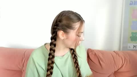 Snapshot of thisisamelia chatting on 07-26-26, 03:52 Amelia shows on mondays fridays and sundays if anything changes im giving updates on my fansly online show from 07-26-26, 03:52