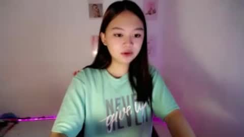Snapshot of thisiskimmy chatting on 07-10-26, 02:08 thisiskimmy online show from 07-10-26, 02:08