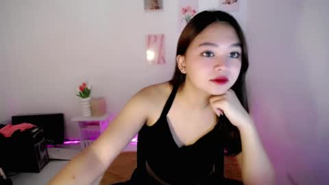 Snapshot of thisiskimmy chatting on 07-28-26, 12:59 thisiskimmy online show from 07-28-26, 12:59