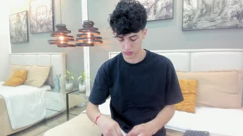 Thom online show from 04-10-26, 11:15