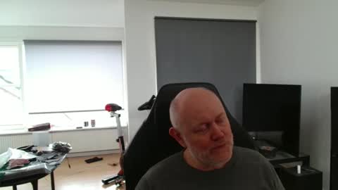 thomas315627 online show from 04-14-26, 11:16