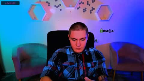 thomas_crow online show from 11-25-25, 09:42