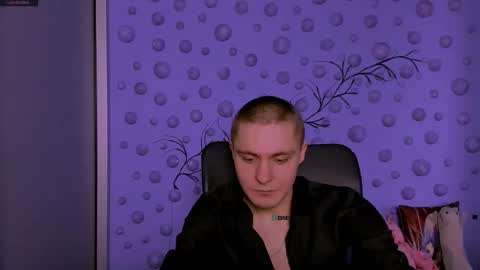 thomas_crow online show from 02-22-26, 10:03