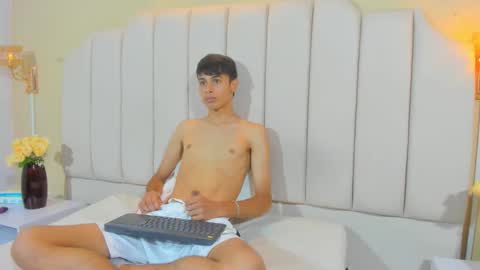 Snapshot of thomas_dikey chatting on 04-05-26, 02:47 thomas_dikey online show from 04-05-26, 02:47