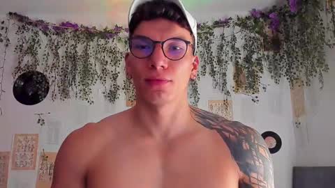 Thomas Grey online show from 03-12-25, 10:26