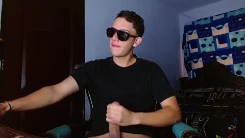 ---Thomas--- online show from 12-01-25, 03:50